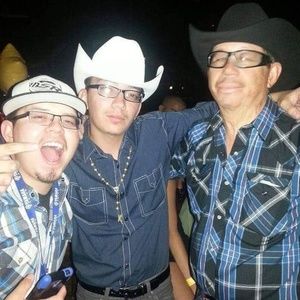 Meet your Posher, Cesar